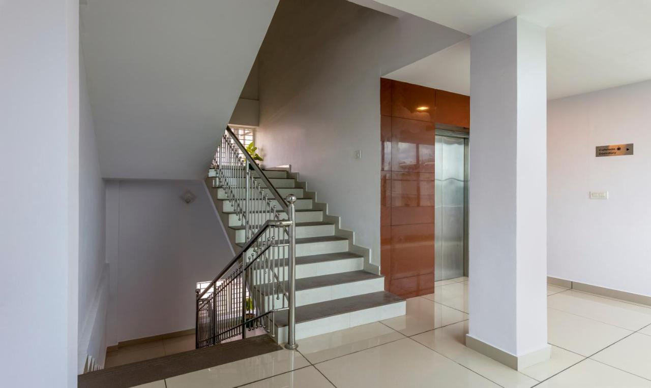 Hotel Treebo Trend Airport Avenue Plaza Cochin Airport Kochi Exterior foto