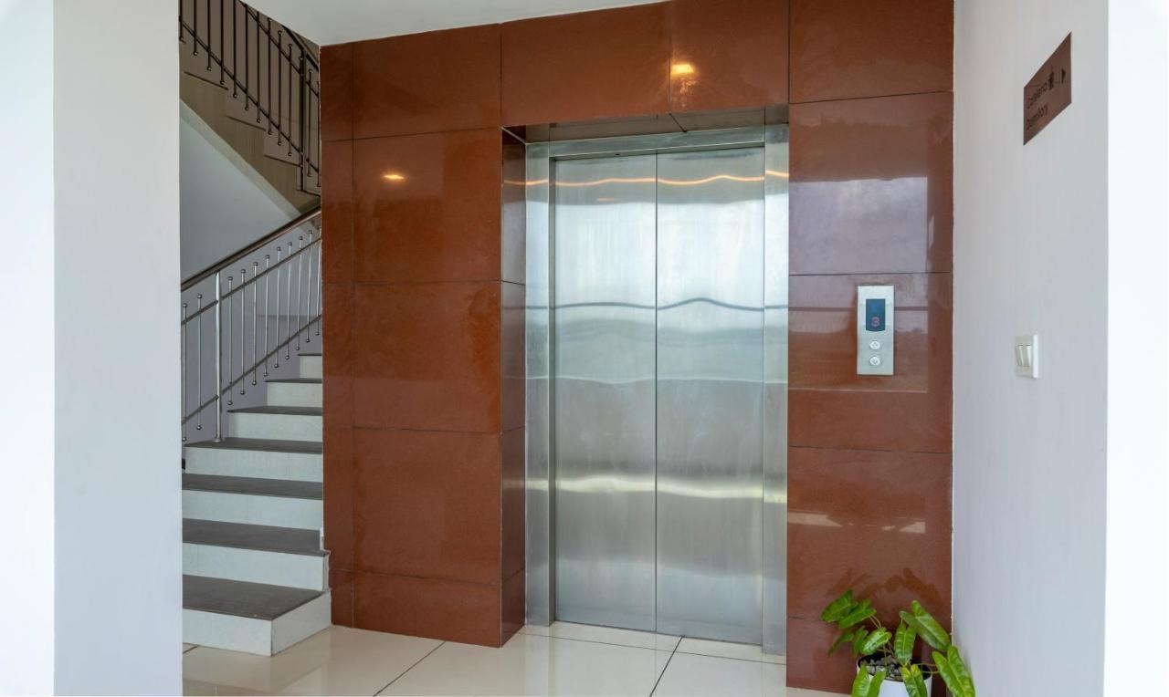Hotel Treebo Trend Airport Avenue Plaza Cochin Airport Kochi Exterior foto