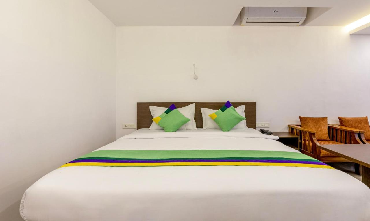 Hotel Treebo Trend Airport Avenue Plaza Cochin Airport Kochi Exterior foto