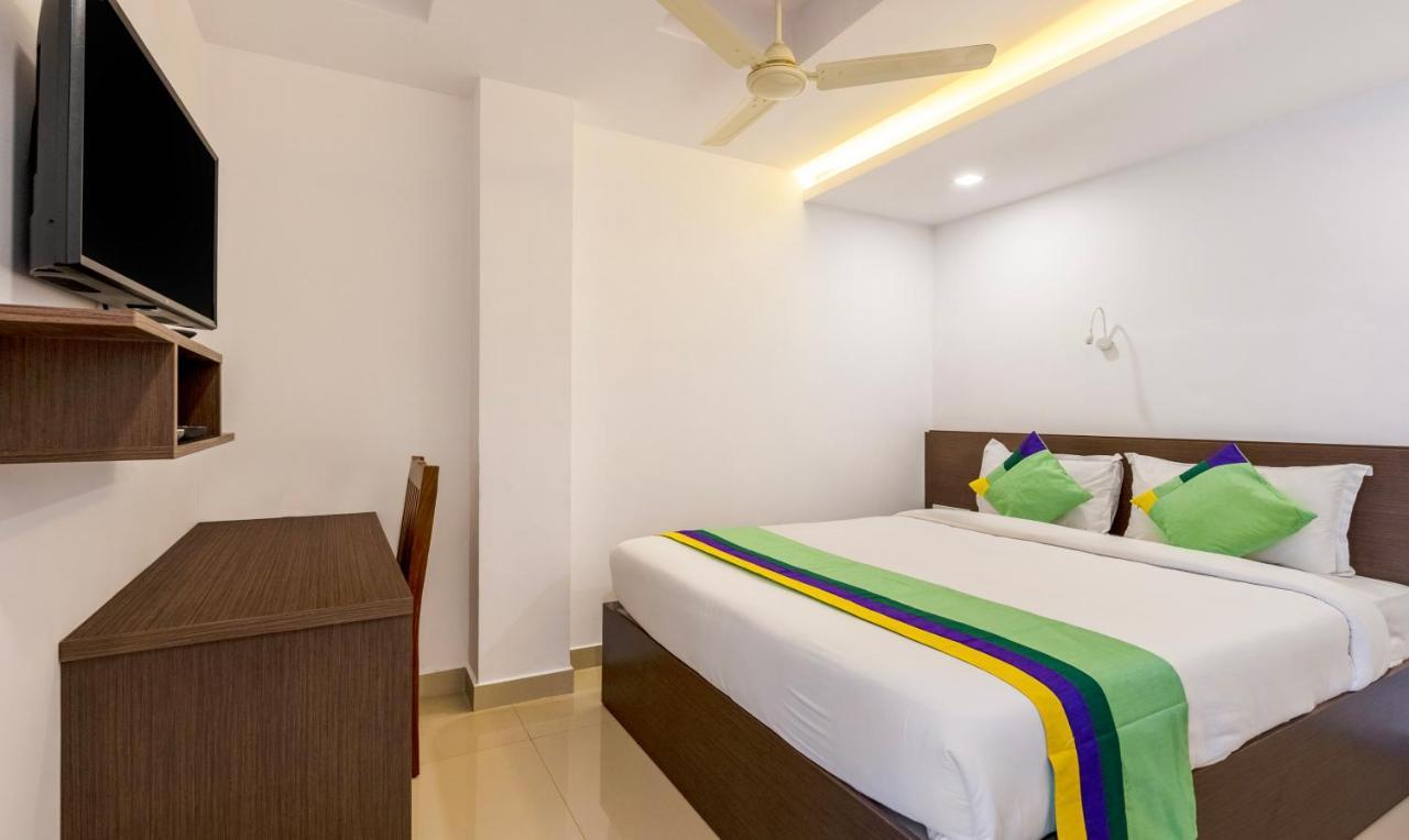 Hotel Treebo Trend Airport Avenue Plaza Cochin Airport Kochi Exterior foto